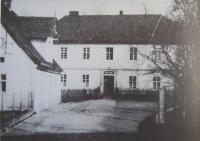 The school in Vlčice which Rudolf Reinold attended - is not standing today