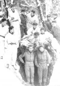 Zimní výcvik v Mrákotíně (Pan Foršt vlevo dole)