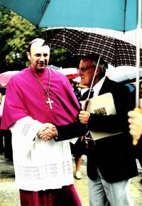 Pavel Hejcman s arcibiskupem Janem Graubnerem
