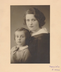 Taťána Lukešová with her mother