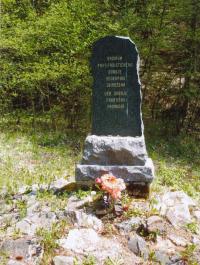 Pomník Františka Froňka, vedoucího skupiny
