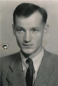 Karel Hošek (1945)