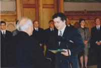 László Nagy receives the award from President of the Republic, Árpád Göncz, 1999 September 10