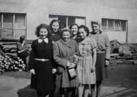 Anna (the second girl on the right side) and her friends (the first girl on the left side is Máňa), Glashütte, 1944