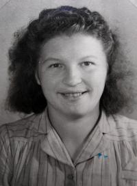 Anna's friend Máňa, Glashütte, 1944