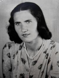 Anna's friend Jarča, Glashütte, 1944