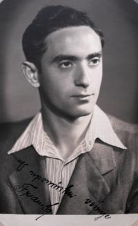 František who was voluntarily stationed in Dresden was Anna's platonic friend, Dresden, 1944