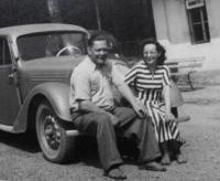 První auto, které spotřební družstvo dostalo, Vítkov, cca 1950