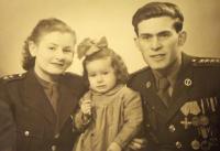 Rodinný portrét z roku 1948