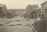 Výcvik totálně nasazených studentů k hašení požárů v Kielu