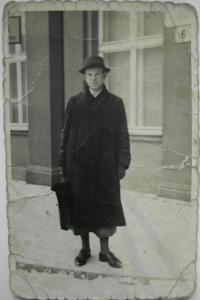 Otec pamětnice, Herbert Hübner před válkou