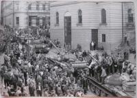 21. 8. 1968 v Liberci. Příjezd tanků 