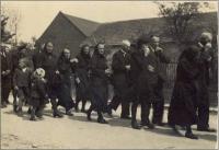 Pohřeb otce Antonína Kráma 10.5.1945
