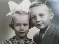 bratr a sestra Jedličkovi