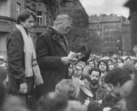 Demonstrace na Škroupově náměstí v prosinci 1988 - Ladislav Lis