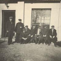 4. Vrátnice továrny Jerry