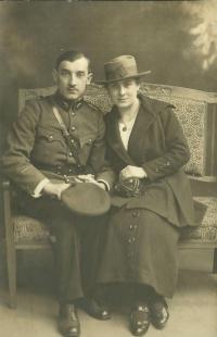 6. Jan a Libuše Nedvědovi 1919