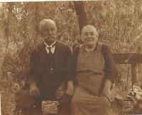 7. Rodiče Libuše Hájkové dvacátá léta