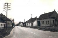 Dům rodiny Suchánkovy v Mušově (zcela vpravo)