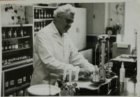 Miloslav Kofroň v lékárně