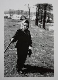 Zdenka Husserlová ve Zdíkově v době před transportem