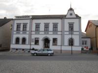 Kulturní dům (dříve národní dům) v Bludově, kde se narodil Karel Straka.