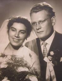 Svatební fotografie Karla a Zdeňky Strakových