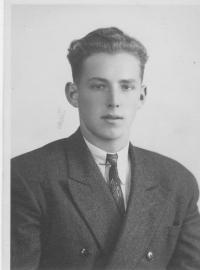 Jiří Pergl sedmnáctiletý