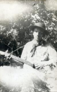 Jaroslav Kocich-Tája, vůdce skautského oddílu