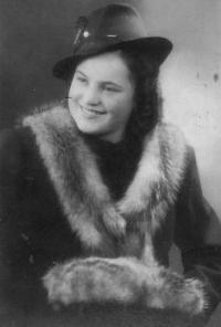 Sestra Matylda Žebráková v roce 1945