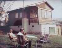 S manželkou na chalupě