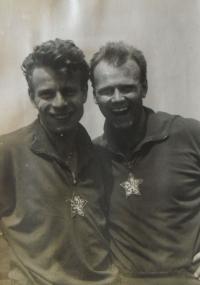 Jan Vůjtěch (vpravo) s volejbalovým mistrem J. Musilem