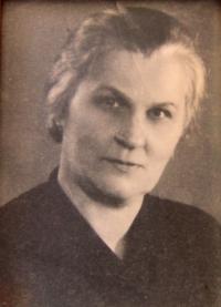 Her mother Helena Chovancová