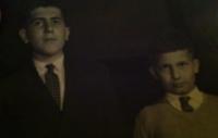 Petr (Avraham) Veselý s bratrem v roce 1962