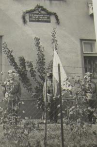 Slavnostní odhalení pamětní desky otce Tomáše Kelnara na domě v Dubu nad Moravou