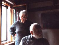 Libuše a její manžel Věněk Šilhánovi na chalupě