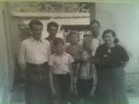the Hynek brothers and their relatives