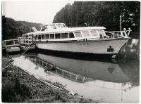 Loď Napajedla na níž  Společnost přátel USA pořádali akci k výročí dne nezávislosti 4. července 1988.