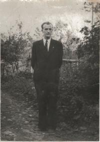 Pamětník na zahradě, Pozděchov, 1960