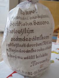 Dar p. Bauerovi k sedmdesátinám od kamarádů