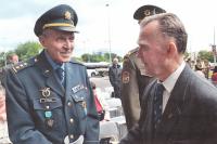 Otakar Vinklář a Karel Píka (vpravo)