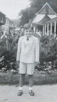 Milan Vlček v dětství