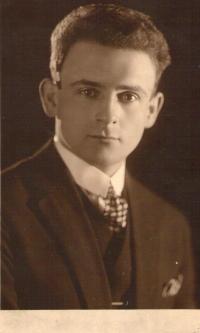 JUDr. Viktor Metzl - otec Aleny Popperové v roce 1926