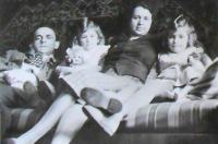 Rodina Popperova v roce 1938