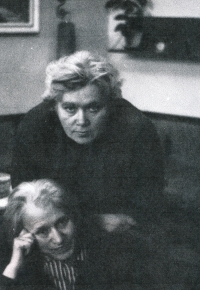Marie Metzlová a Alena Popperová cca rok 1980