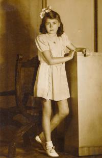 Alena Popperová, 1942