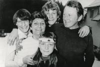 Pavel Ploc s rodinou, dobová fotografie