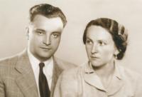 Rodiče Alois a Anna Barbora, po válce