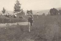 Před cílem běhu na 1500 m, 23. 8. 1942