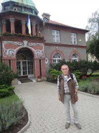 Jaroslav Haidler in front of Local Authority